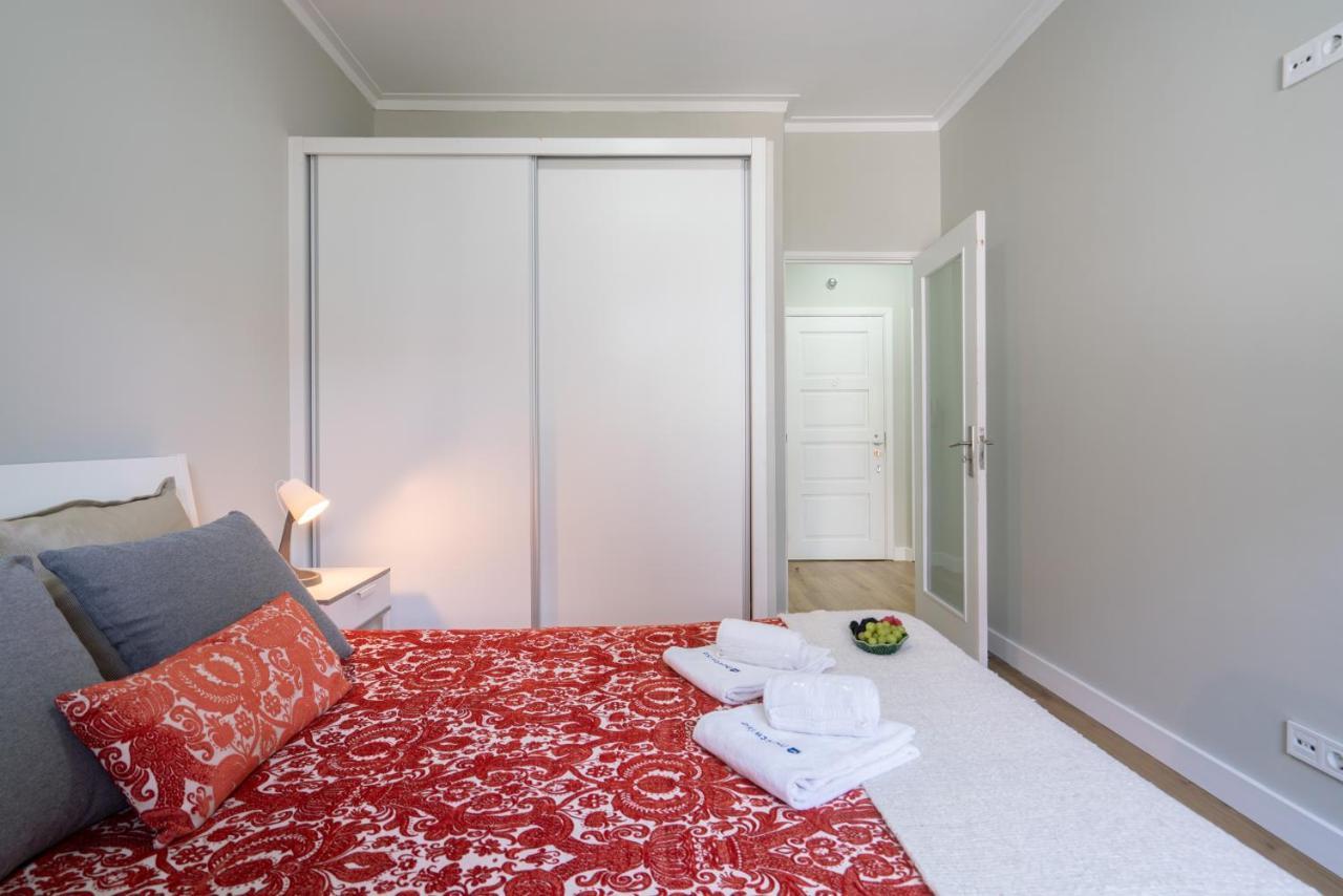 Host Wise - Modern Flats With Stunning Terrace Or Balcony - Central Location ポルト エクステリア 写真