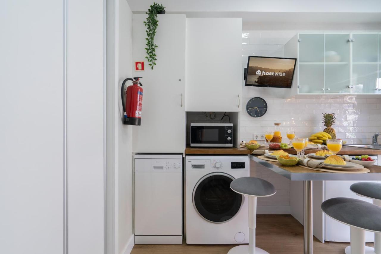 Host Wise - Modern Flats With Stunning Terrace Or Balcony - Central Location ポルト エクステリア 写真
