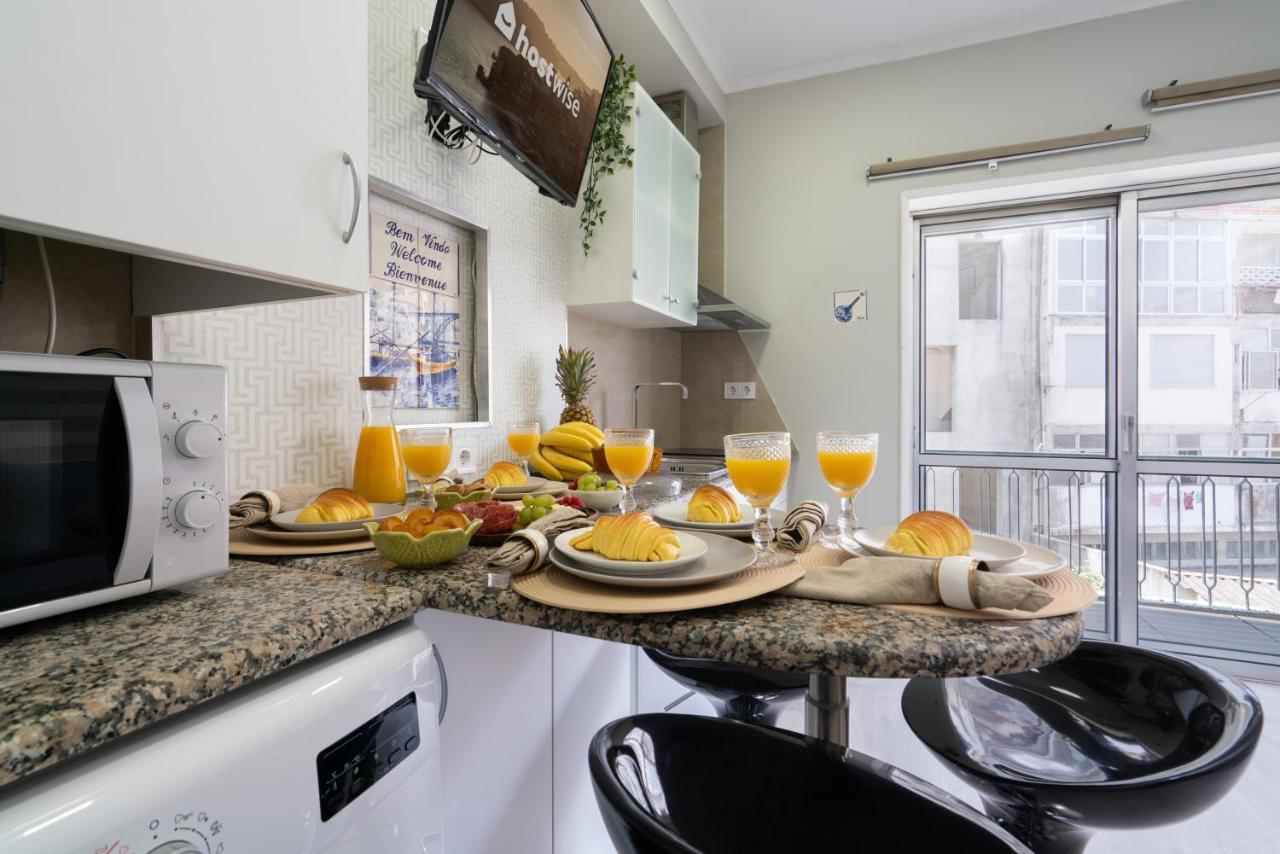 Host Wise - Modern Flats With Stunning Terrace Or Balcony - Central Location ポルト エクステリア 写真