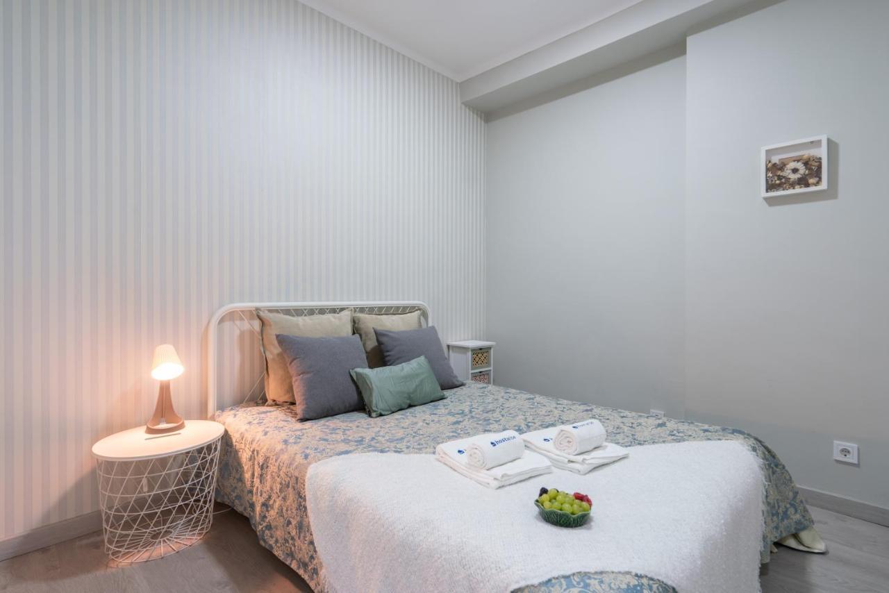 Host Wise - Modern Flats With Stunning Terrace Or Balcony - Central Location ポルト エクステリア 写真